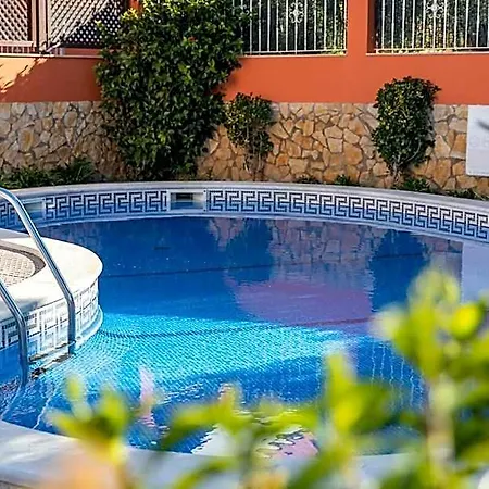4 Bedroooms/private Pool, Bbq, Ac, Wifi ホテル