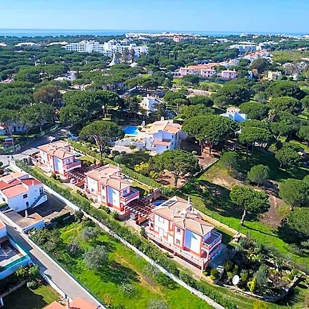 4 Bedroooms/private Pool, Bbq, Ac, Wifi ホテル